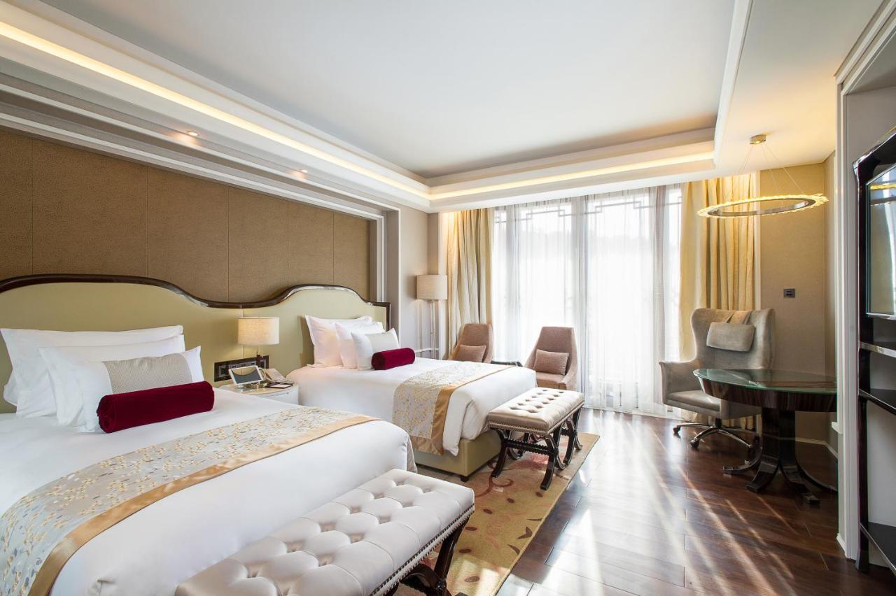 Grand Bay Hotel Beijing Jinpoluo Екстер'єр фото
