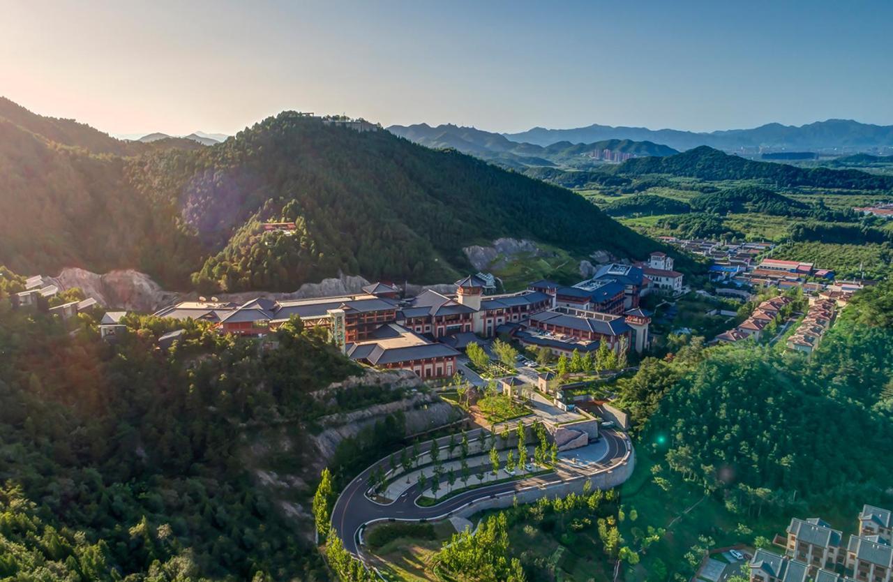 Grand Bay Hotel Beijing Jinpoluo Екстер'єр фото