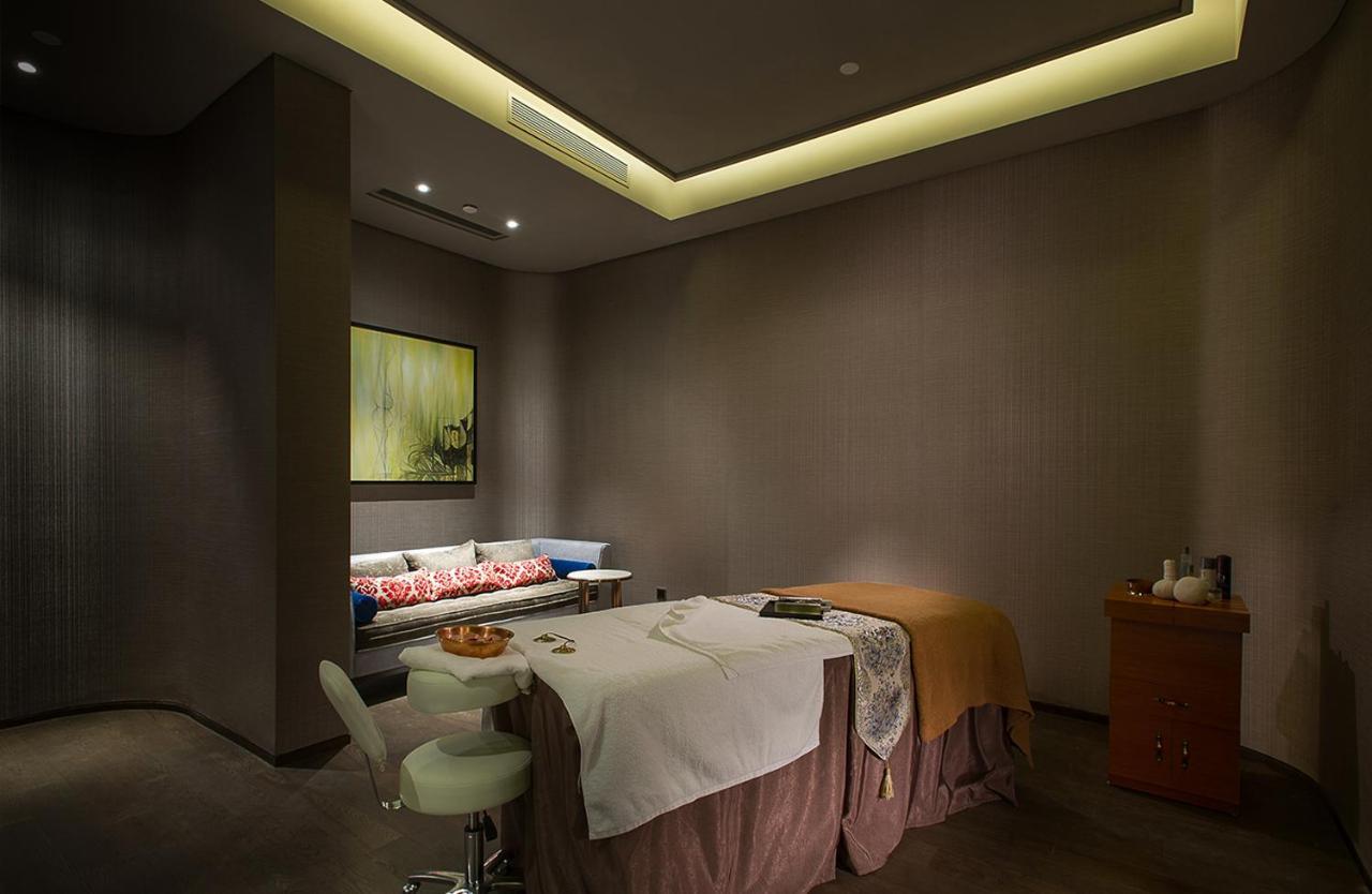 Grand Bay Hotel Beijing Jinpoluo Екстер'єр фото