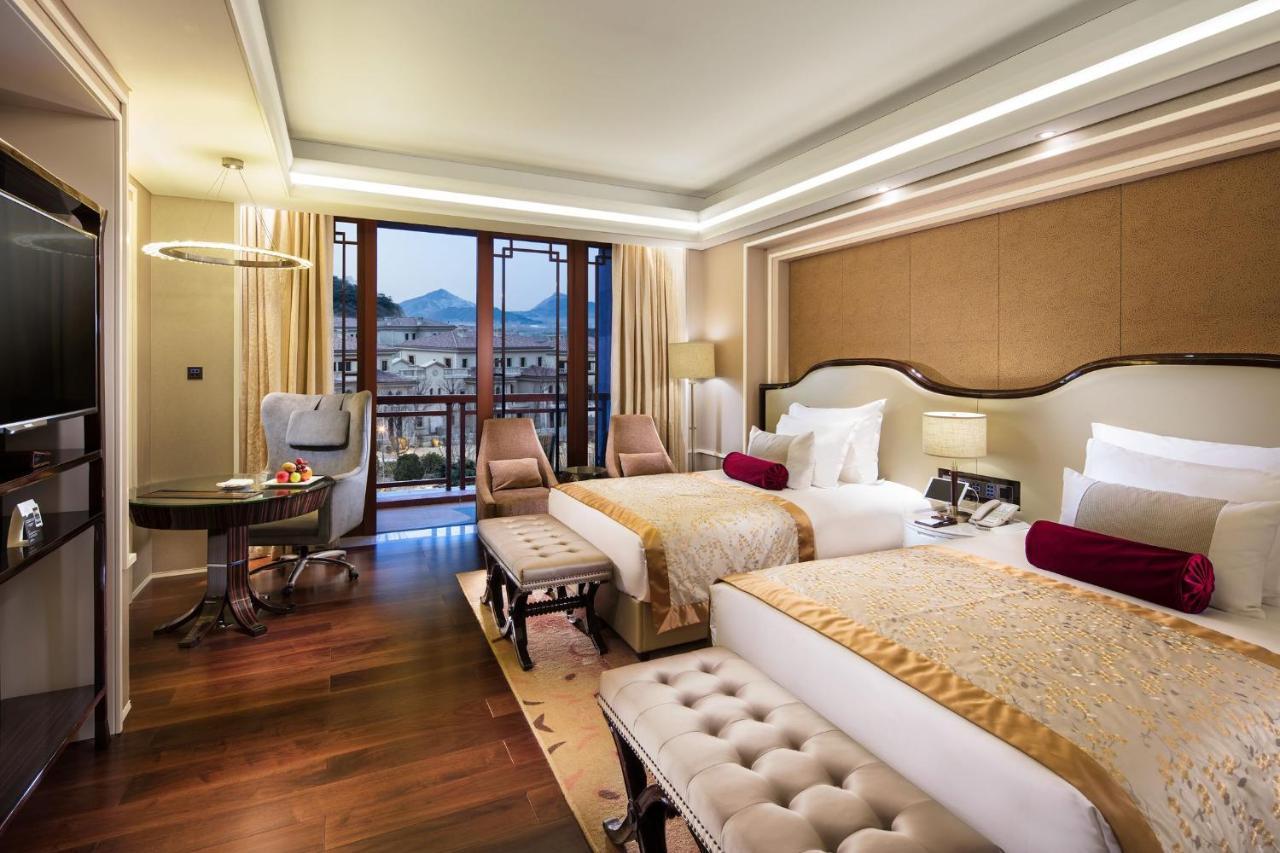 Grand Bay Hotel Beijing Jinpoluo Екстер'єр фото